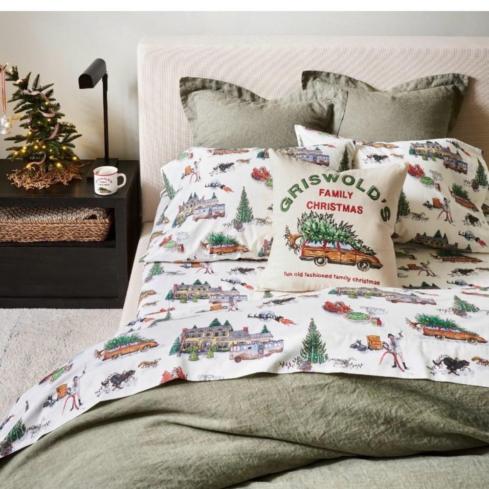 Pottery Barn National Lampoon Christmas Vacation Holiday Sheet Set, KING SIZE - Picture 2 of 8